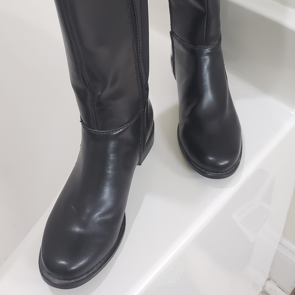 Black riding boots